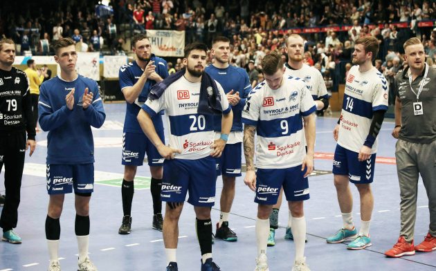 aue_dessau_spieler_traurig_ts