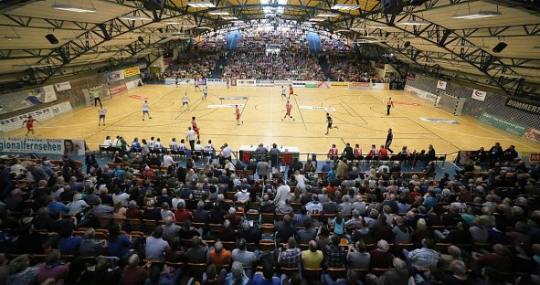 Foto der gefüllten Anhalt-Arena