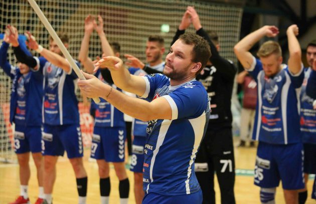 Tomas Pavlicek mit Fahne