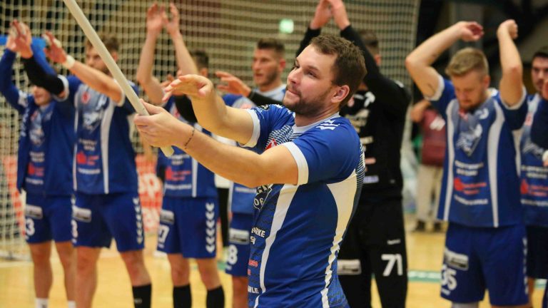 Tomas Pavlicek mit Fahne