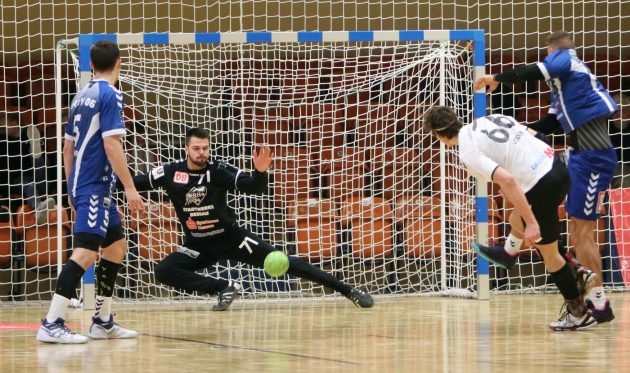 Tom Landgraf Parade Tom Landgraf hält einen Wurf