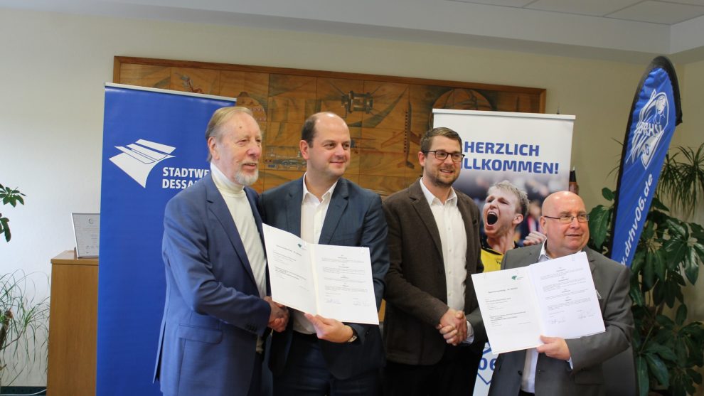Vertragsverlängerung Stadtwerke Dessau als Hauptsponsor des DRHV 06