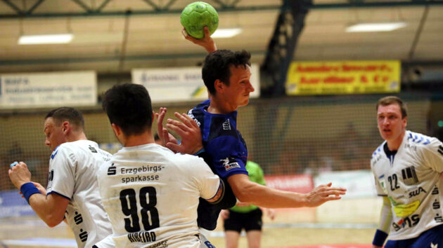 max-emanuel-aue-0621 Max Emanuel im letzten Heimspiel der Saison 2020/21 gegen den EHV Aue