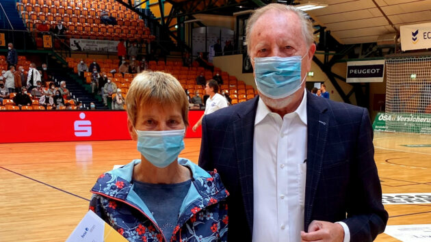 Verleihung Ehrennadel des HVSA in Silber an Marita Richter September 2021