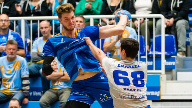 emanuel-dormagen-1021 Max Emanuel im Spiel gegen den TSV Bayer Dormagen Saison 2021-22