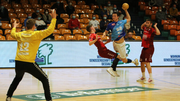 emanuel-bietigheim-1121 Max Emanuel im Spiel gegen die SG BBM Bietigheim Saison 2021-22