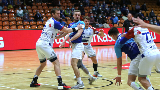 angriff-großwallstadt-1221 Max Scheithauer und Oliver Seidler im Spiel gegen den TV Großwallstadt Saison 2021-22