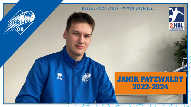 drhv_bg_16_9_mit-Rahmen_weißBG Janik Patzwaldt bei der Vertragsunterschrift