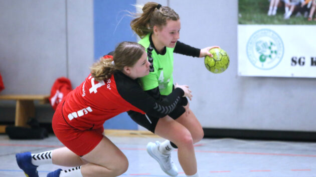 b-jugend-w-0322 weibliche B-Jugend im Spiel gegen SV Blau-Rot Coswig Saison 2021/22