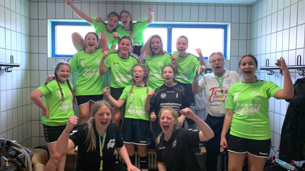 weibliche D-Jugend nach dem Erfolg über die HG 85 Köthen Saison 2021/22