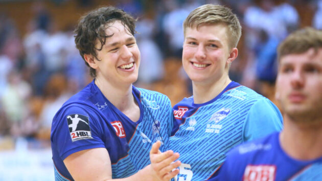 leu-baumgart-0522 Tillman Leu und Luka Baumgart nach dem Heimspielsieg gegen den ASV Hamm-Westfalen Saison 2021/22