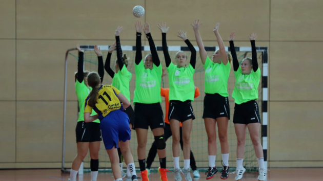 Abwehrreihe weibliche B-Jugend der JSpG in der Saison 2022/2023