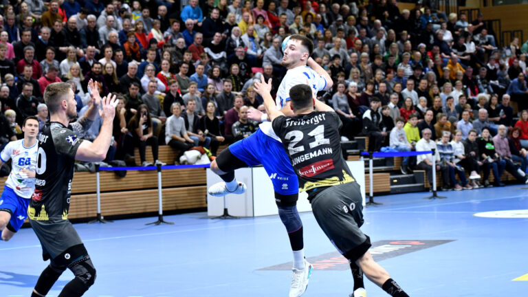 spielbericht-dresden-1222 Timo Löser im Spiel gegen den HC Elbflorenz Dresden Saison 2022/23