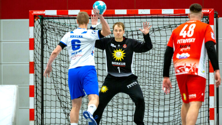 spielbericht-lübbecke-1222 Jakub Hrstka im Spiel gegen den TuS N-Lübbecke Saison 2022/23