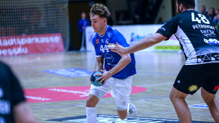 vertrag-bones-0223 Paul Bones im Spiel gegen den TuS N-Lübbecke Saison 2022/23