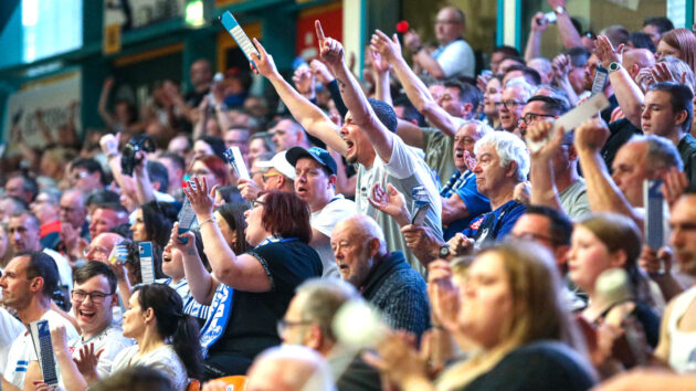 Volle Ränge in der Anhalt-Arena Saison 2022/23