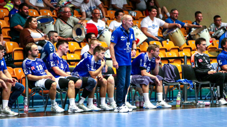 vorbericht-braunschweig-0923 DRHV-Trainer Uwe Jungandreas an der Seitenlinie Saison 2023/24