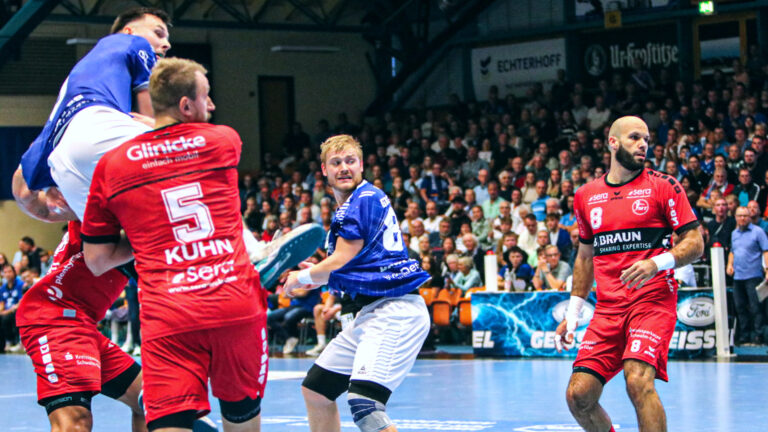 vorbericht-dormagen-1023 Timo Löser und Patrick Gempp im Spiel gegen die MT Melsungen DHB-Pokal Saison 2023/24