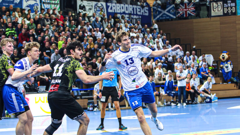 vorbericht-lübbecke-1123 Alexander Djordjije Mitrović im Spiel gegen den HC Elbflorenz Dresden Saison 2023/24