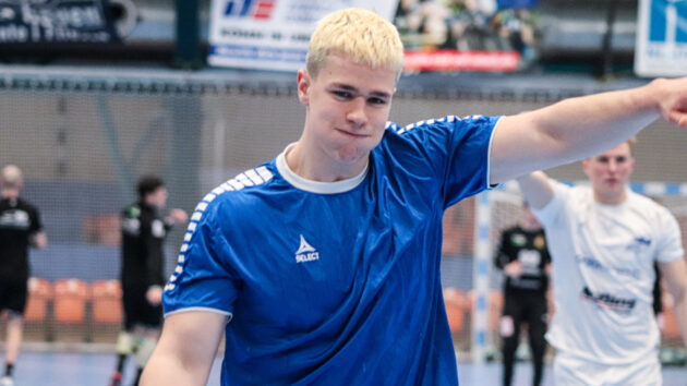 comeback-leu-0224 Tillman Leu beim warm up Saison 2023/24