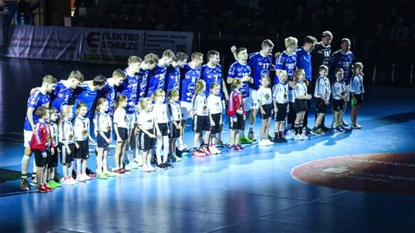 DRHV-Team mit Einlaufkindern Saison 2023/24