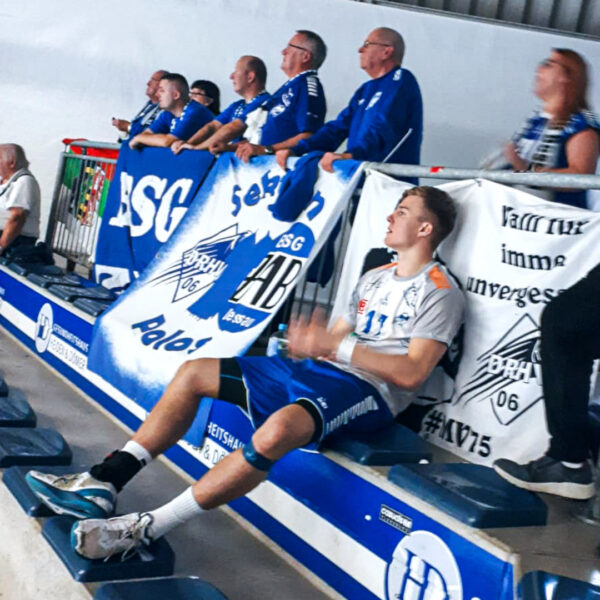 Luka Baumgart auf der Fantribüne beim ASV Hamm-Westfalen Saison 2024/25