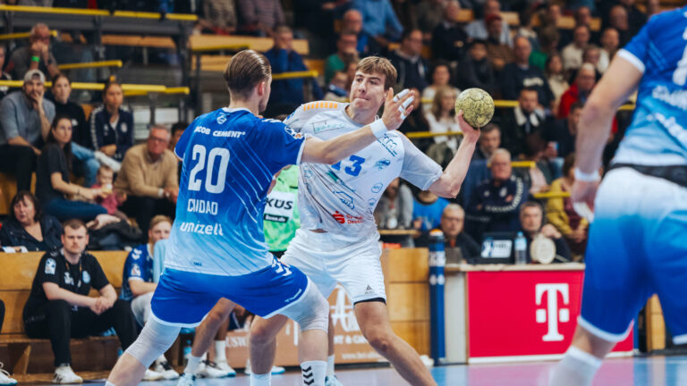 vorbericht_ferndorf_1024 Alexander Djordjije Mitrović im Spiel beim VfL Lübeck-Schwartau Saison 2024/25