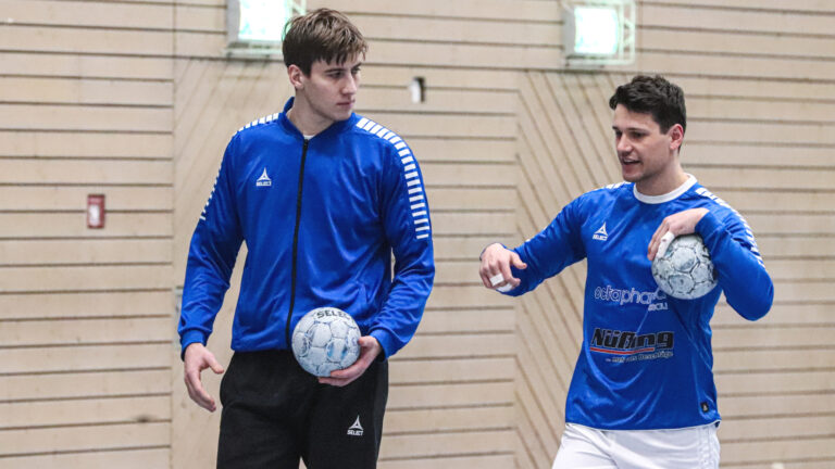 vertraege_mitro_emanuel_0225 Alexander Mitrović und Oskar Emanuel im Januar 2025