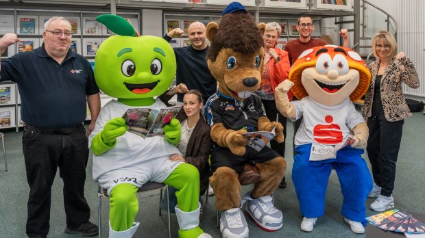 Veranstalterteam vom Sport- und Kulturfest der Generationen auf dem Marktplatz in Dessau