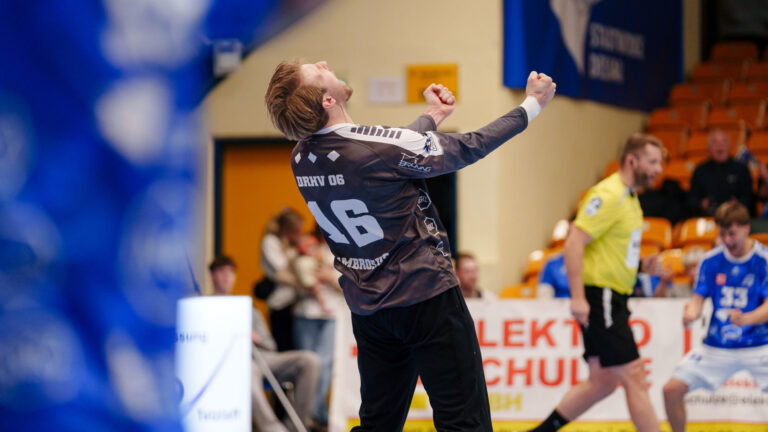 vorbericht_großwallstadt Torhüter Philip Ambrosius bejubelt seine Parade im Spiel gegen den VfL Lübeck-Schwartau Saison 2026/27